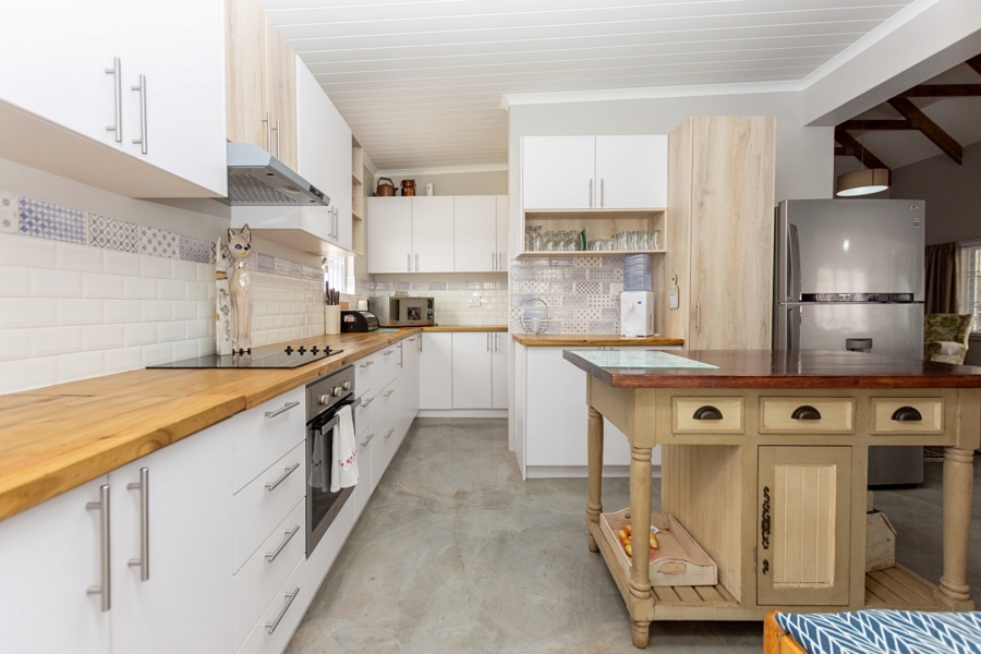 3 Bedroom Property for Sale in Britannia Bay Western Cape
